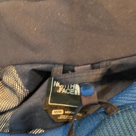 The North Face Thermoball Convertible 2 in 1 Jacket Parka - Picture 6 of 10